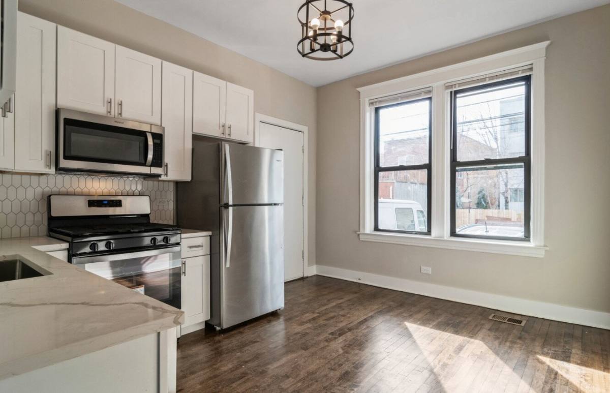 Apartment for rent at 2647 W Augusta Blvd #3R, Chicago, IL 60622