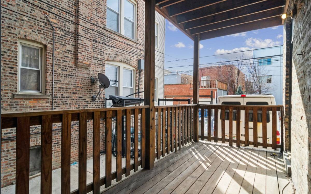 Apartment for rent at 2647 W Augusta Blvd #3R, Chicago, IL 60622