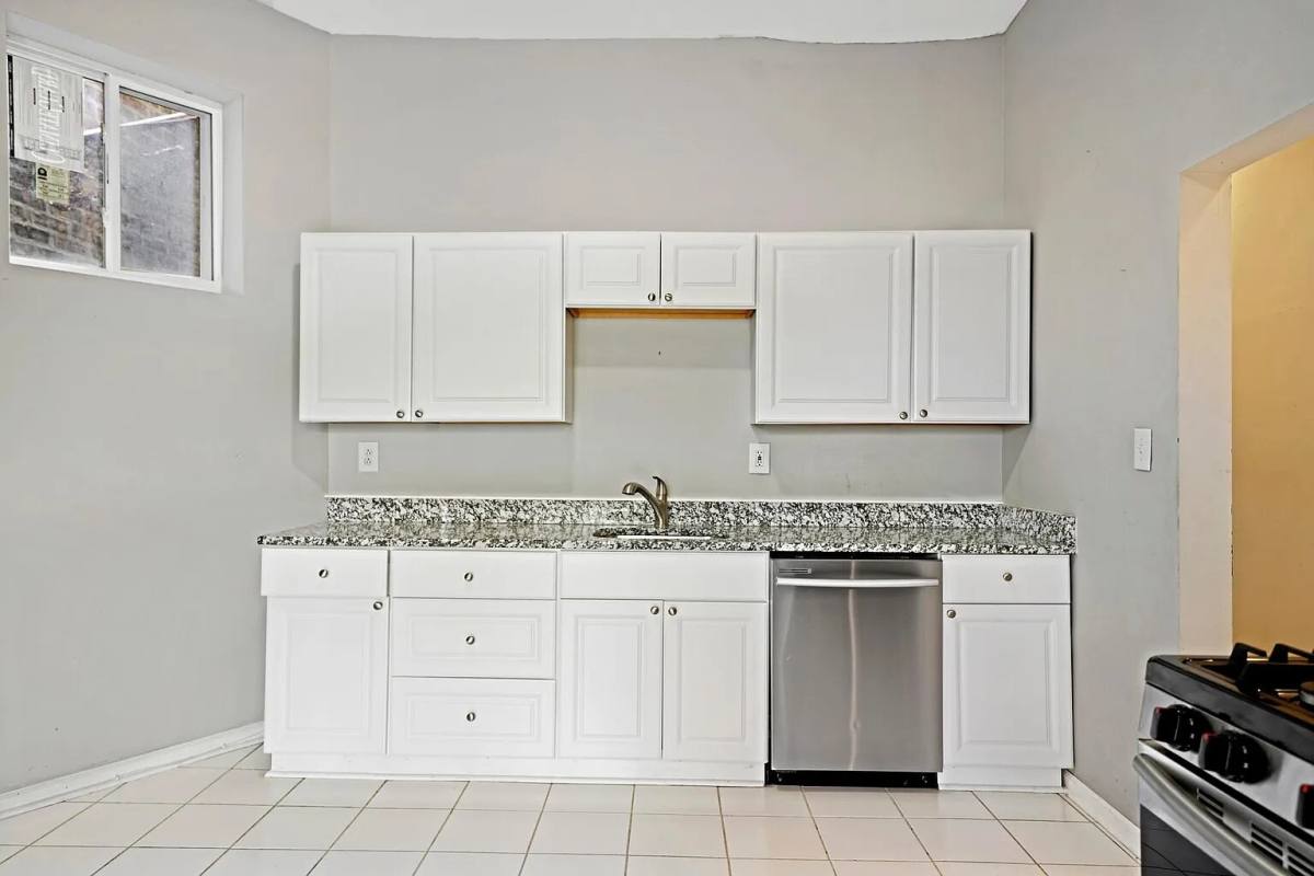 Apartment for rent at 3129-3131 W Augusta Blvd #1F, Chicago, IL 60622