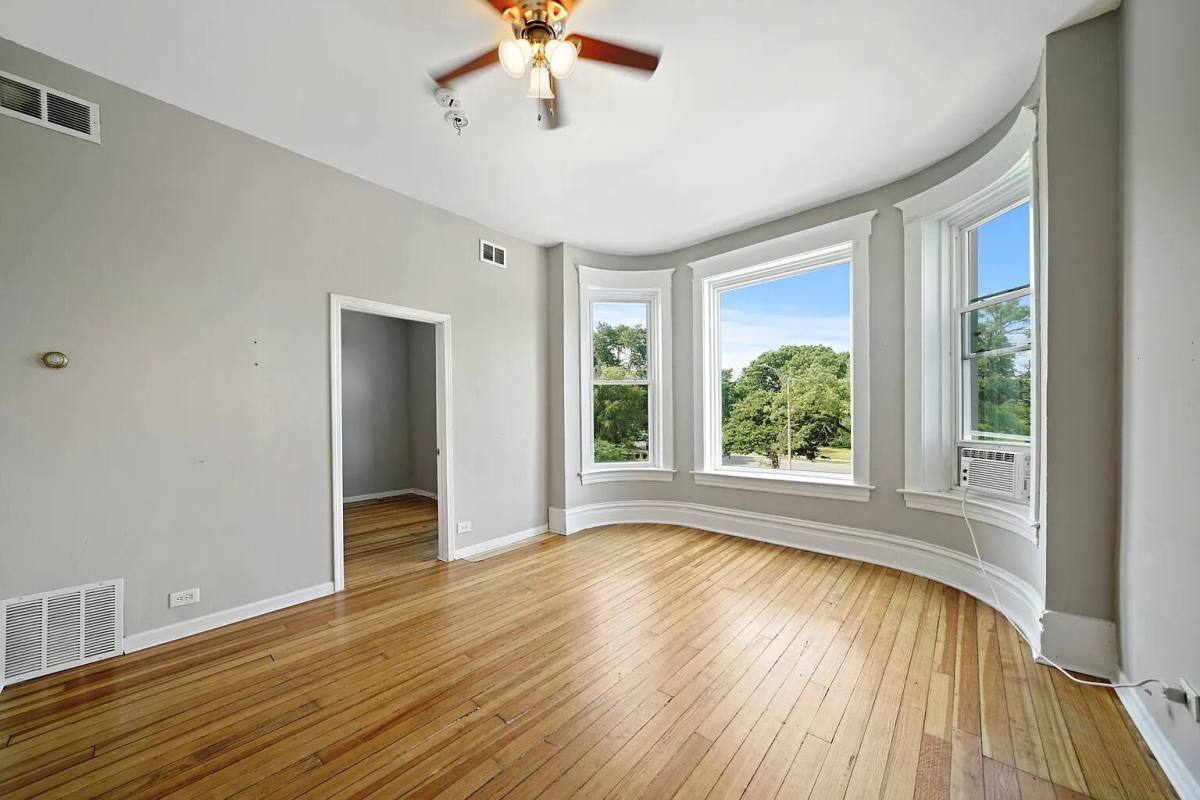 Apartment for rent at 3129-3131 W Augusta Blvd #1F, Chicago, IL 60622