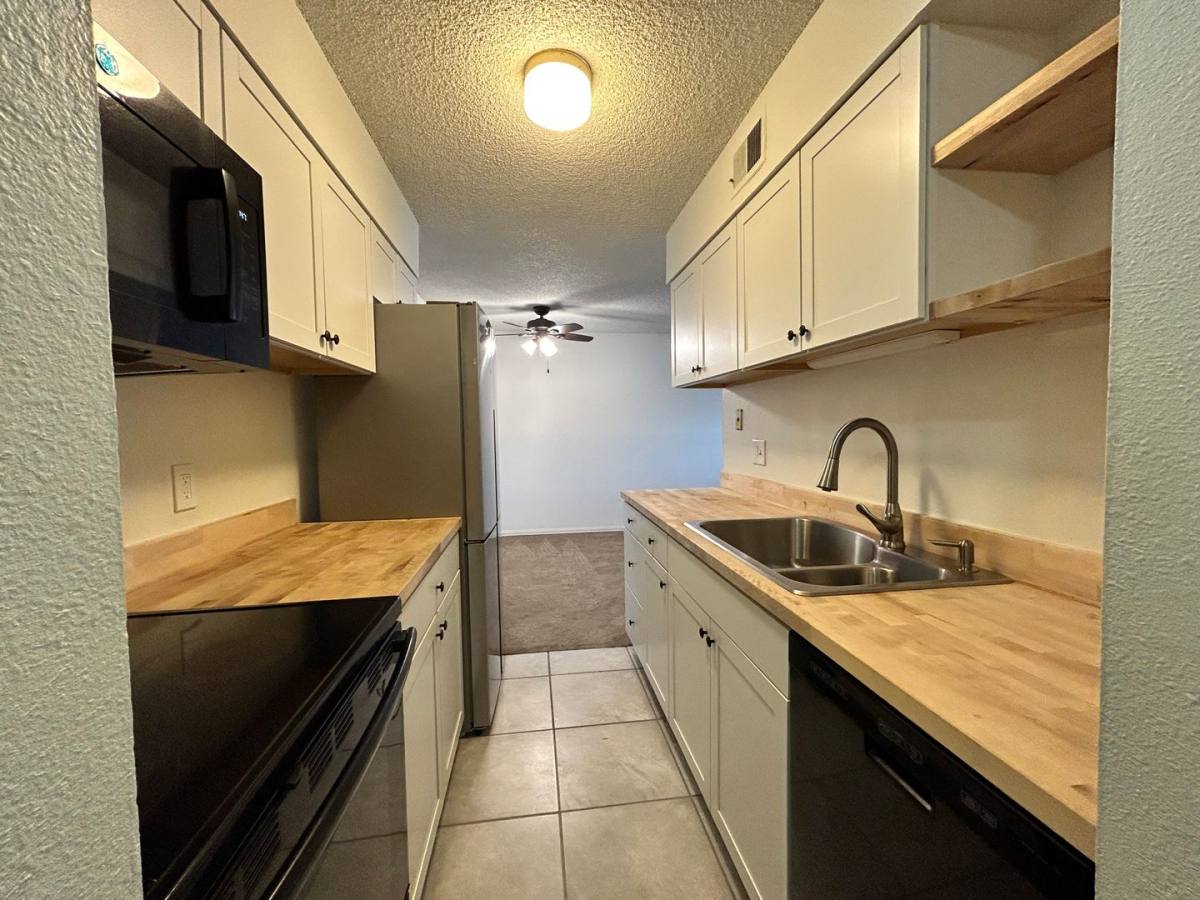Condo for rent at 140 E Highline Circle, Littleton, CO 80122