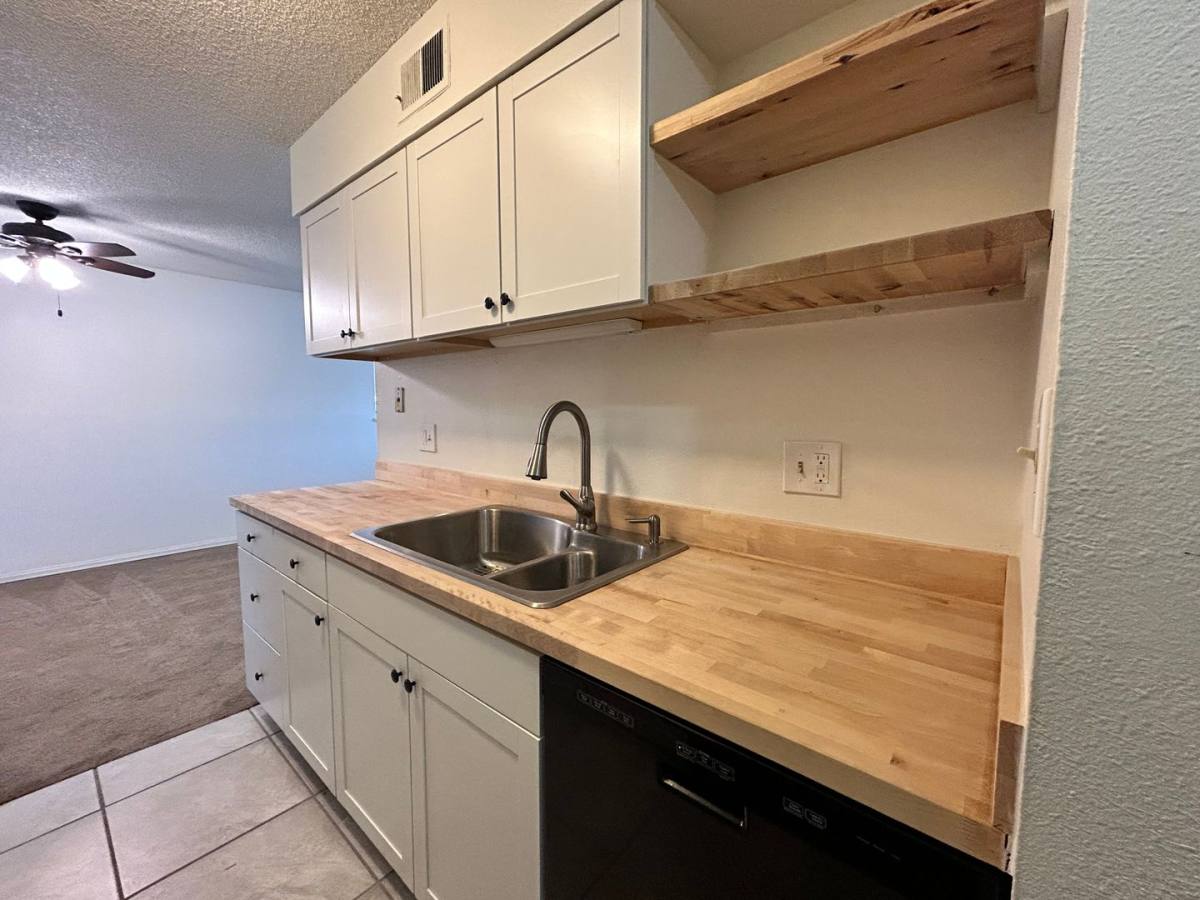 Condo for rent at 140 E Highline Circle, Littleton, CO 80122
