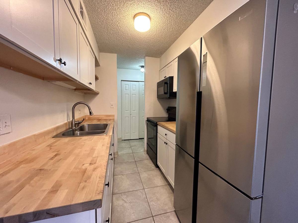 Condo for rent at 140 E Highline Circle, Littleton, CO 80122