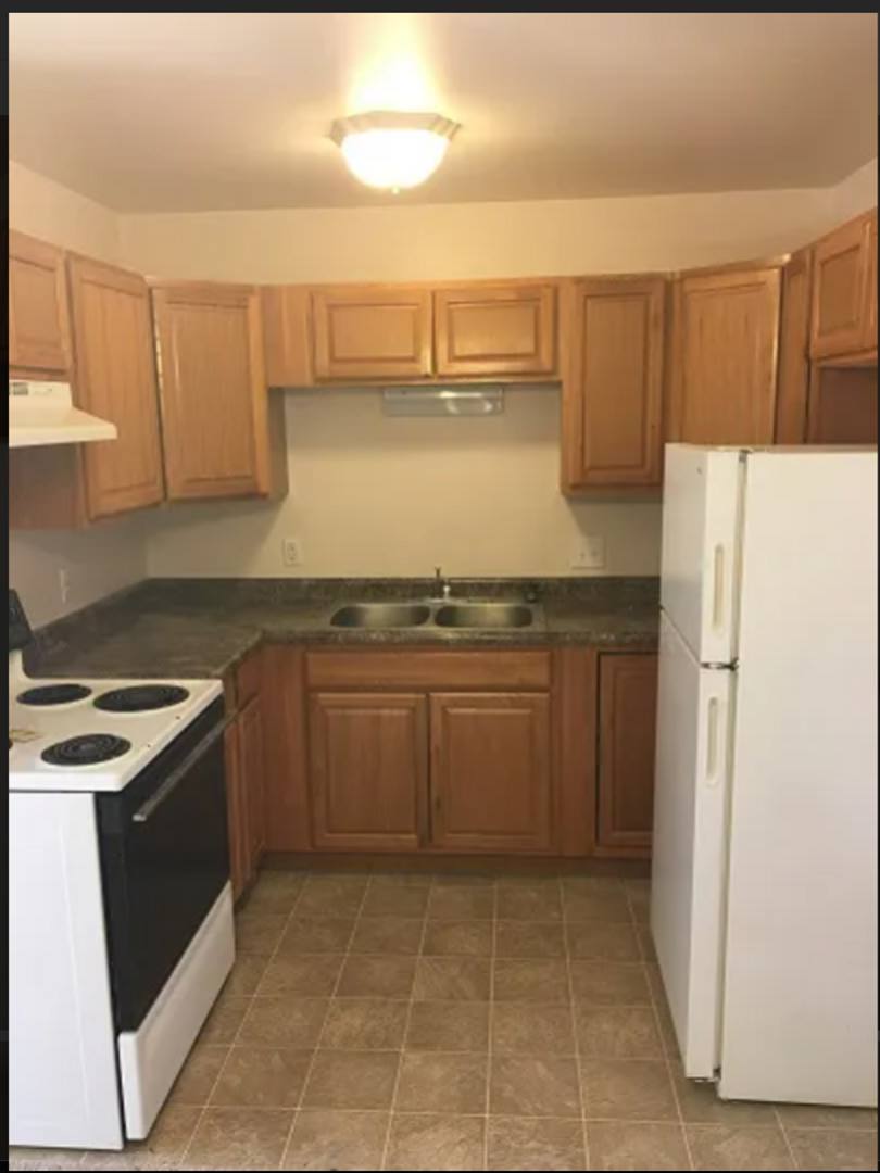 Apartment for rent at 802 Hartwell Dr, Savoy, IL 61874