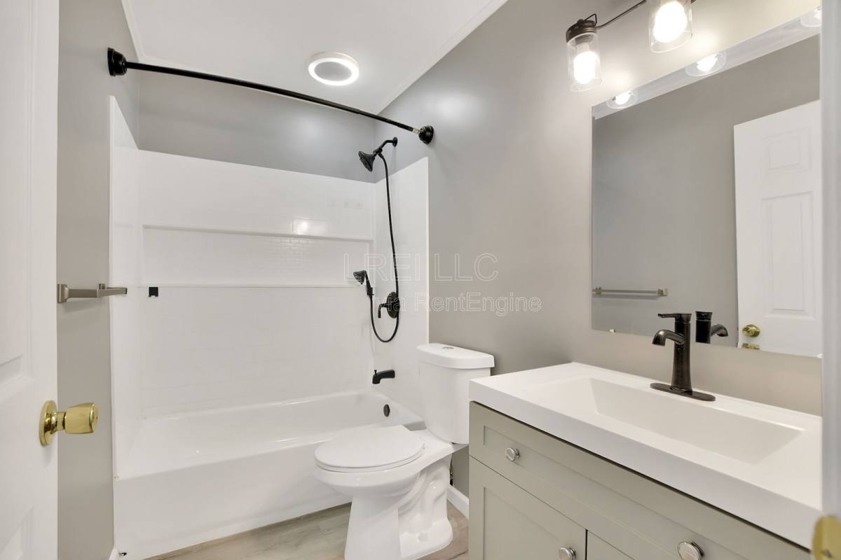 Apartment for rent at 817 Lancelot Court, Jeffersonville, IN 47130