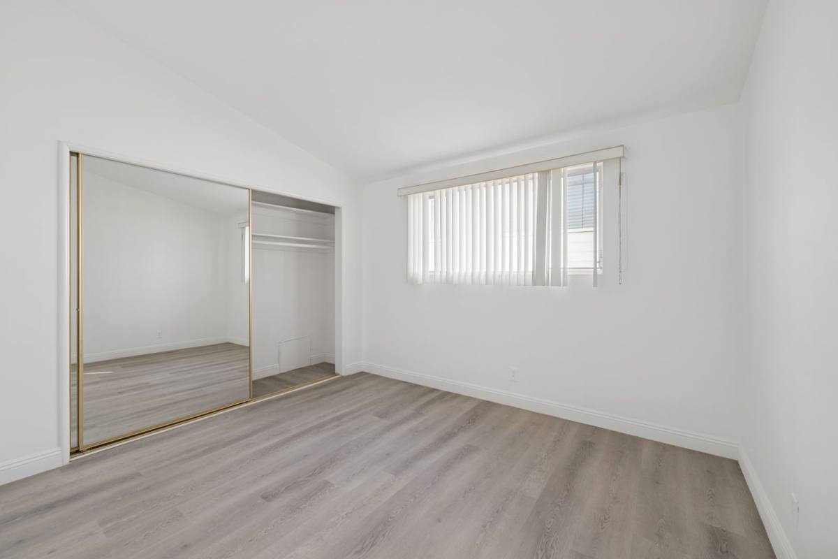 Apartment for rent at 333 Rexford Dr #5, Beverly Hills, CA 90212