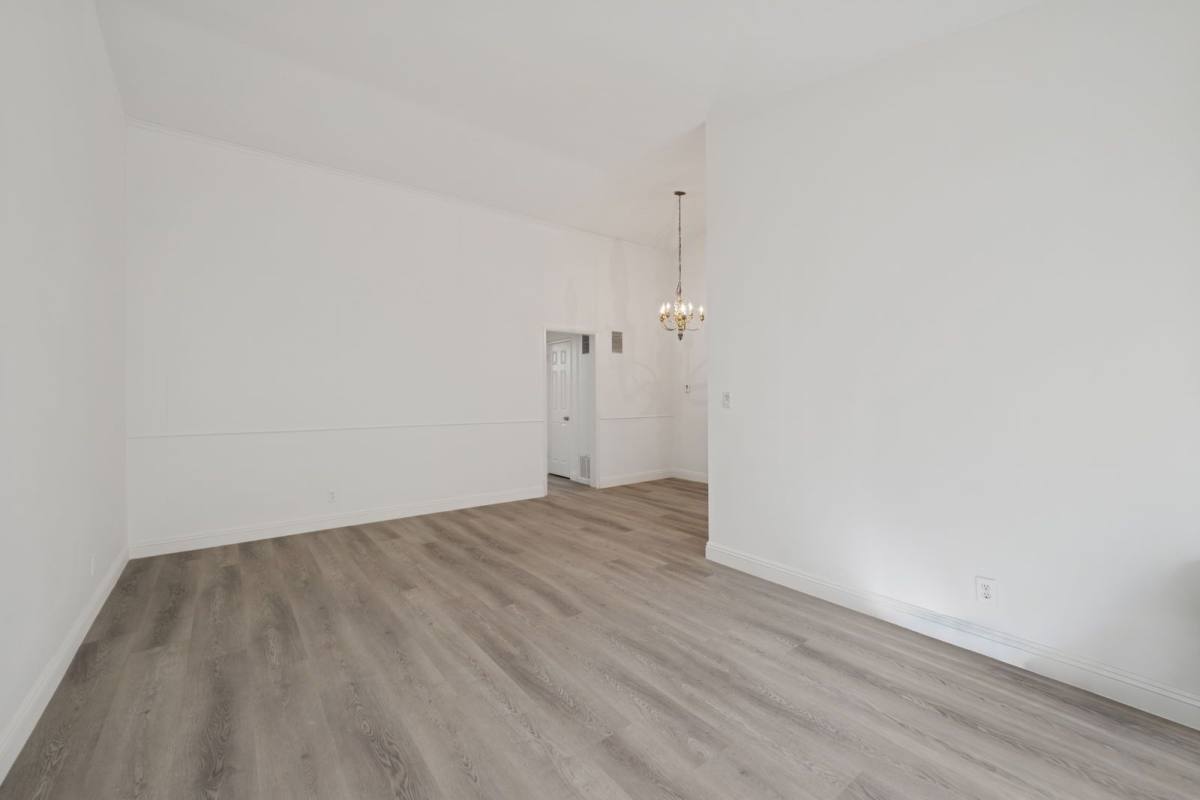 Apartment for rent at 333 Rexford Dr #5, Beverly Hills, CA 90212