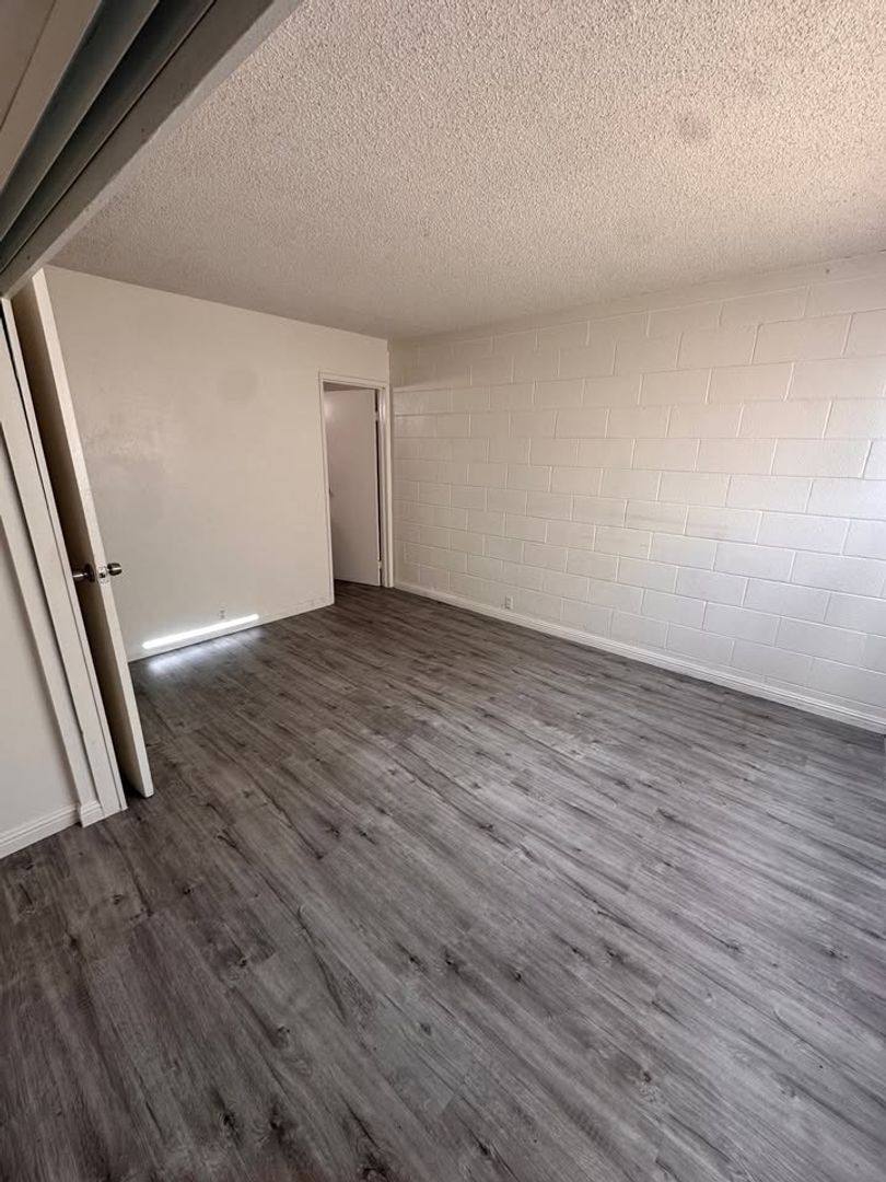 Apartment for rent at 770 Mark Ave, Las Vegas, NV 89119