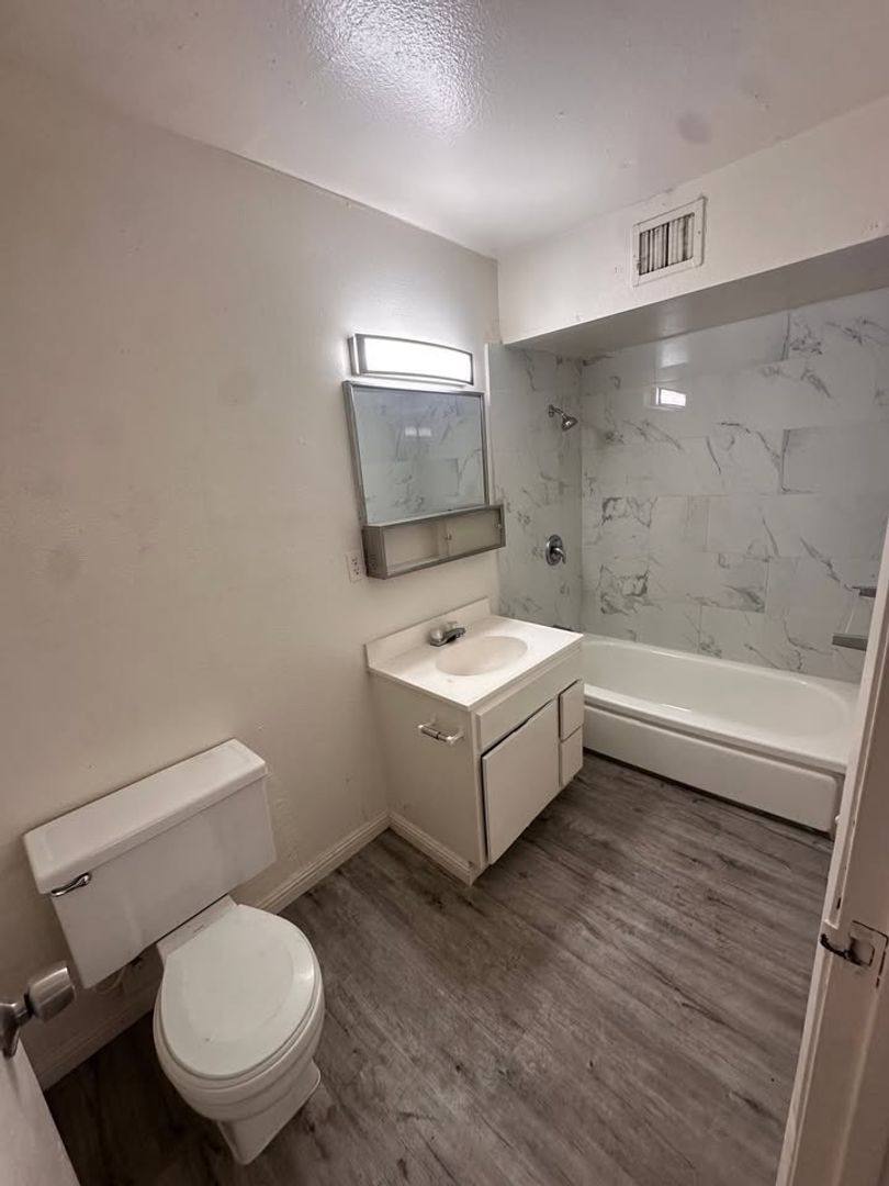 Apartment for rent at 770 Mark Ave, Las Vegas, NV 89119