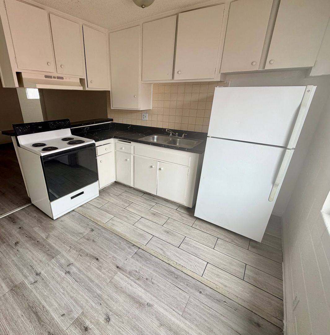Apartment for rent at 770 Mark Ave, Las Vegas, NV 89119