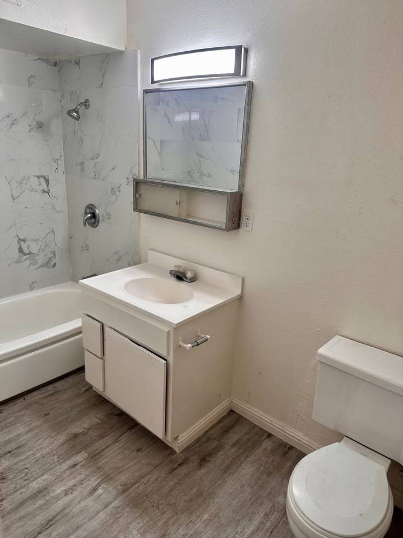 Apartment for rent at 770 Mark Ave, Las Vegas, NV 89119