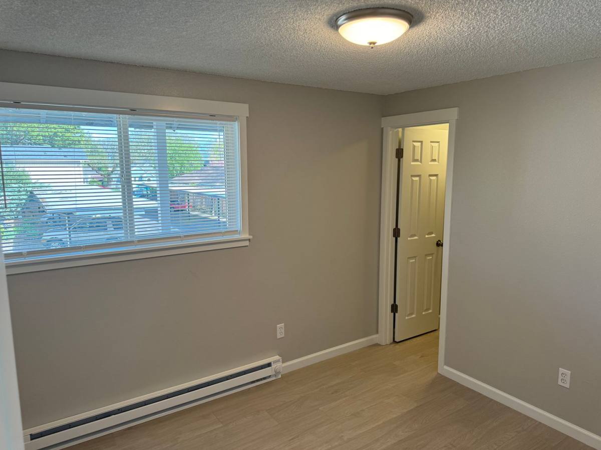 Apartment for rent at 325 SW Academy, Dallas, OR 97338