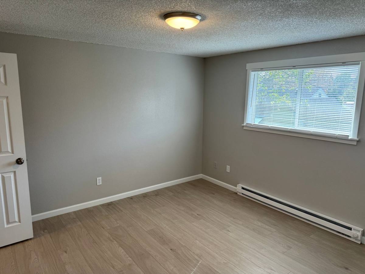 Apartment for rent at 325 SW Academy, Dallas, OR 97338