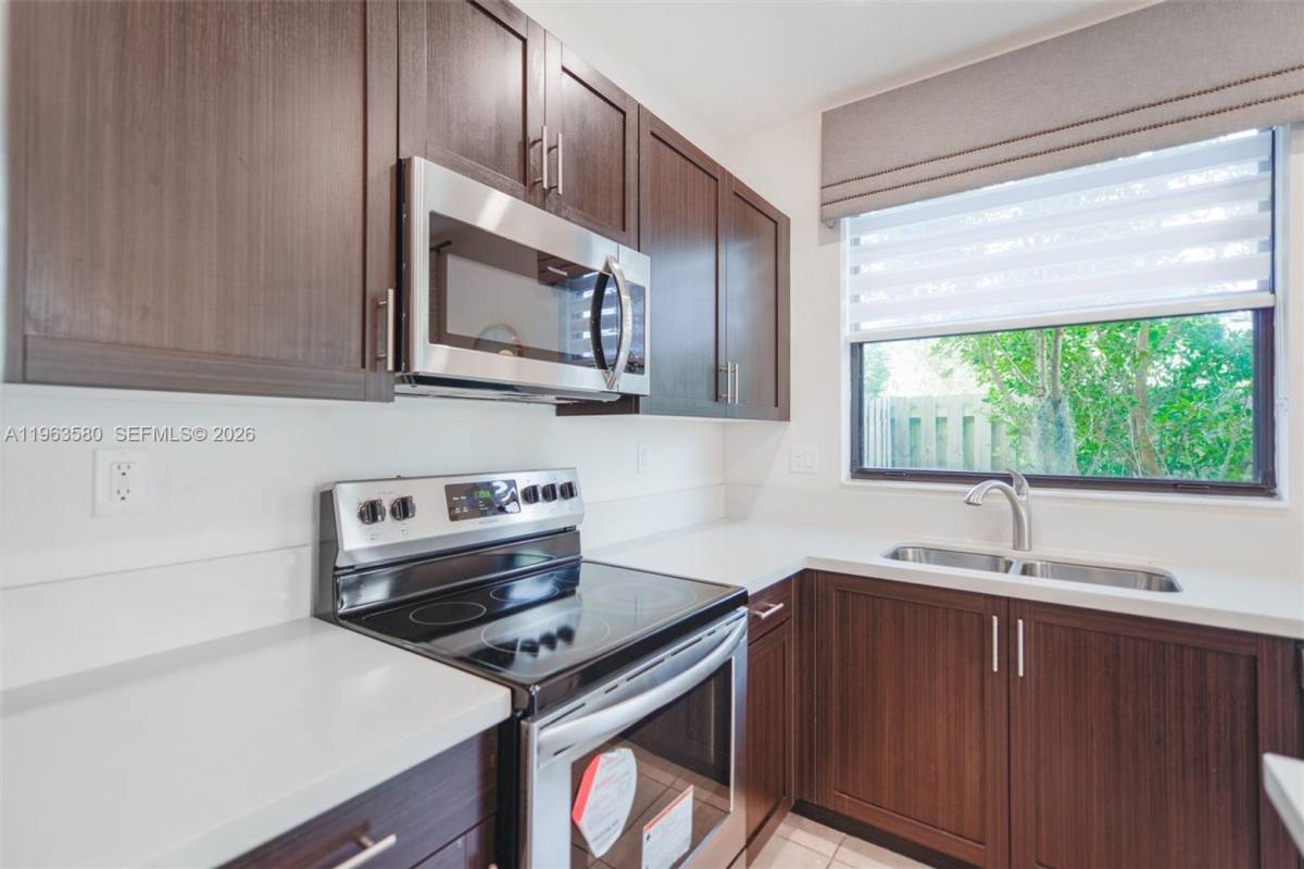 Townhouse for rent at 20814 NE 5th Court, Miami, FL 33179