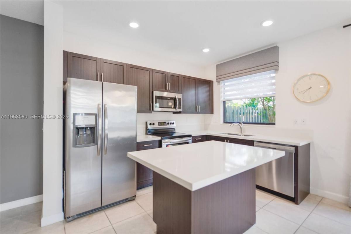 Townhouse for rent at 20814 NE 5th Court, Miami, FL 33179