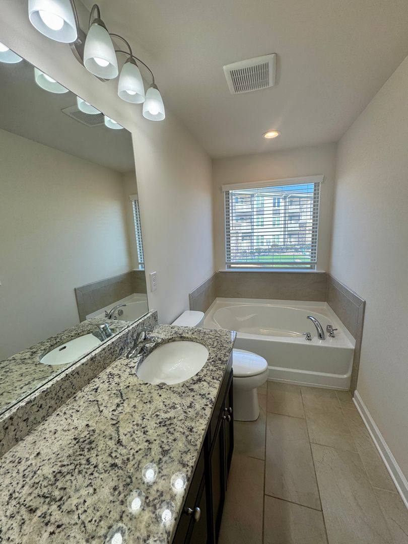 Townhouse for rent at 5840 Clan Maclaine Dr, Charlotte, NC 28278