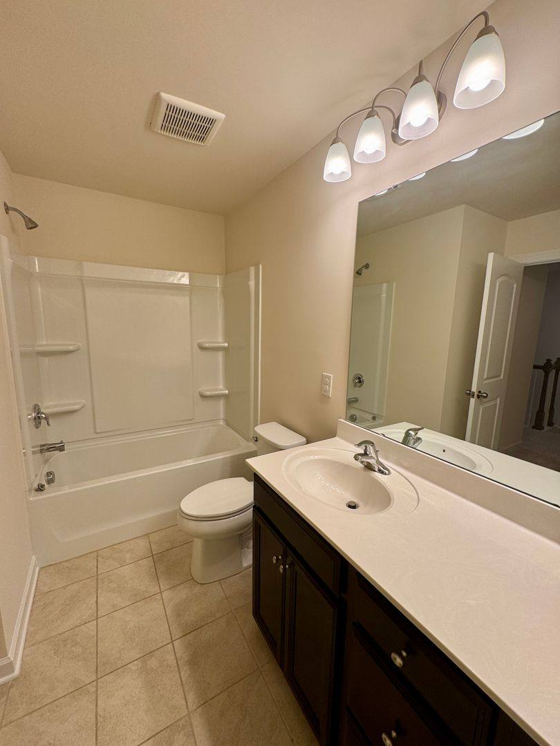 Townhouse for rent at 5840 Clan Maclaine Dr, Charlotte, NC 28278