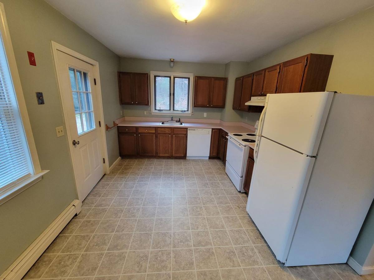 Apartment for rent at 95 Old County Rd N, Francestown, NH 03043