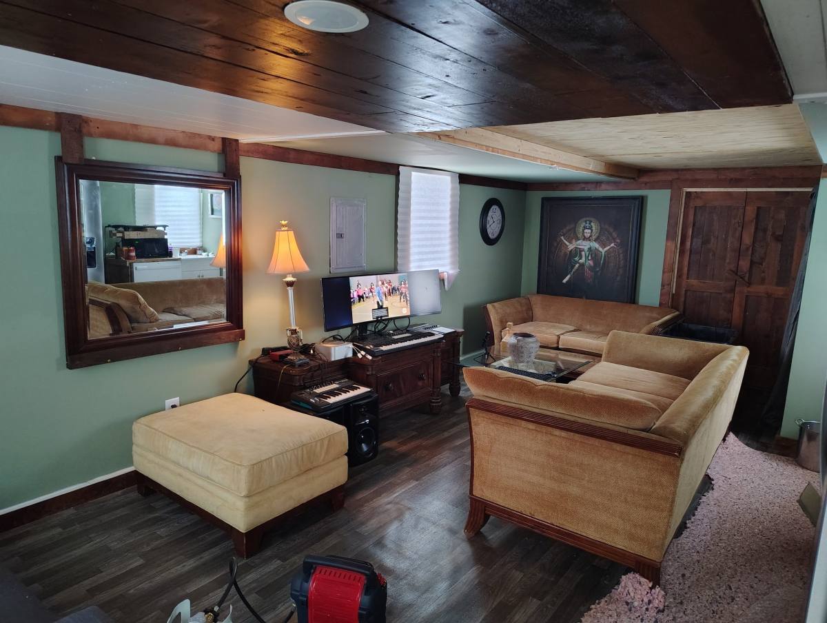 House for rent at 403 Cook Rd, Ronda, NC 28670