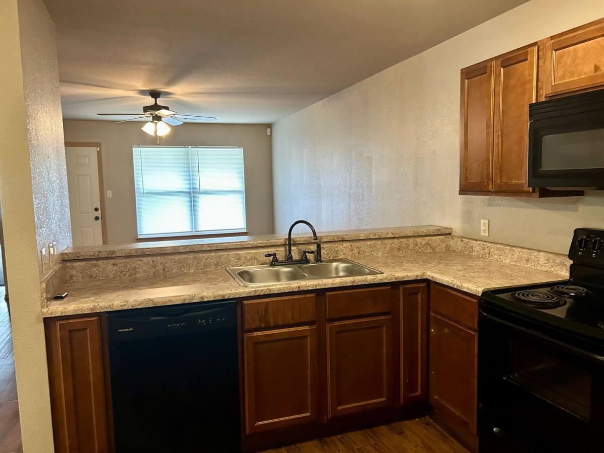 Apartment for rent at 5024 & 5028 S, Fort Smith, AR 72903