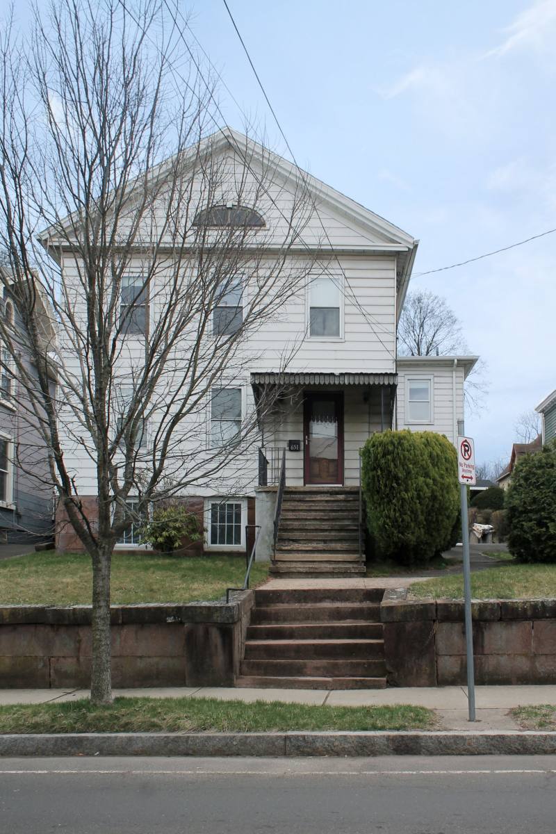 Apartment for rent at 651 Quinnipiac Ave #2, New Haven, CT 06511