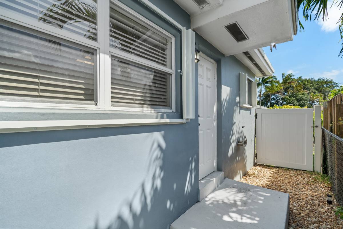 Apartment for rent at 2235 Coolidge St #1, Fort Lauderdale, FL 33332