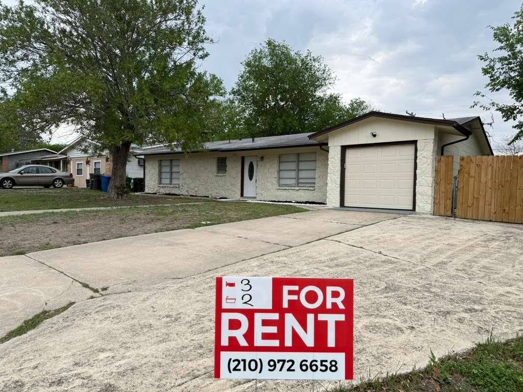House for rent at 206 Covina Ave, San Antonio, TX 78218