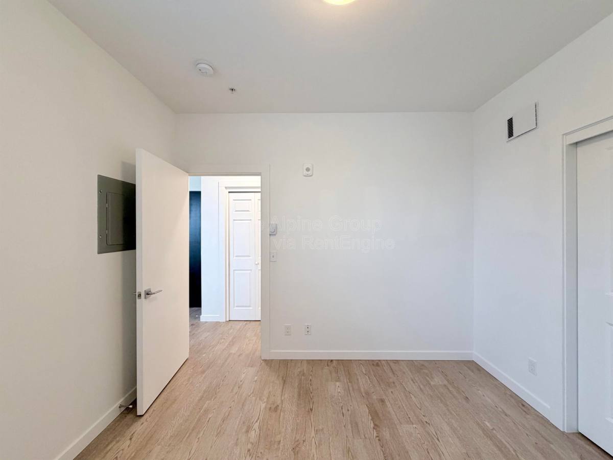 Apartment for rent at 3014 SE 8th Ave #302, Portland, OR 97202