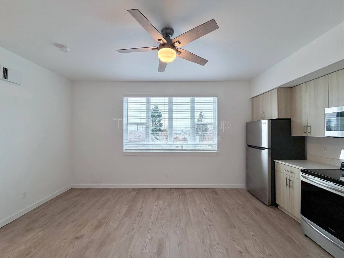 Apartment for rent at 3014 SE 8th Ave #302, Portland, OR 97202