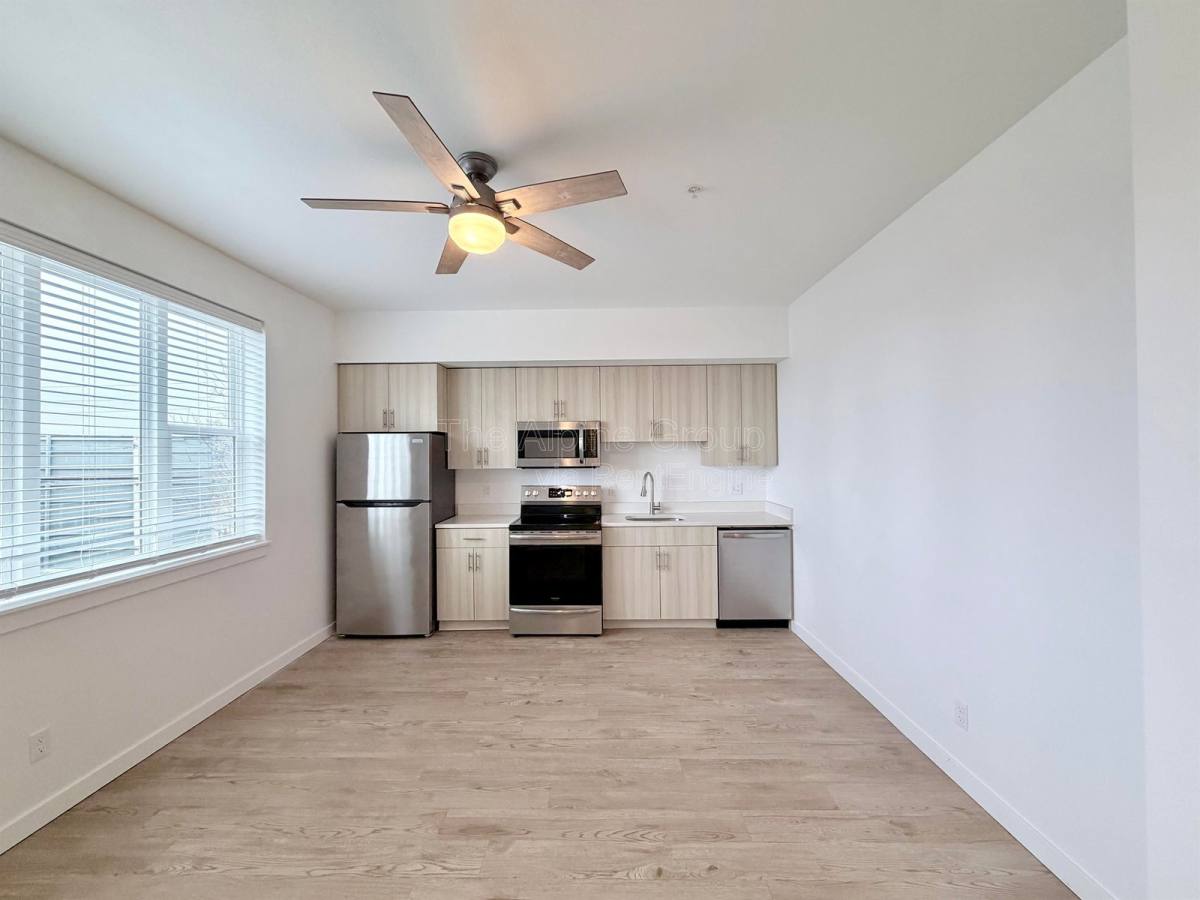 Apartment for rent at 3014 SE 8th Ave #302, Portland, OR 97202