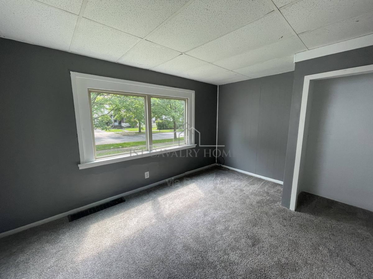 Apartment for rent at 730 Noble Ave, Akron, OH 44320