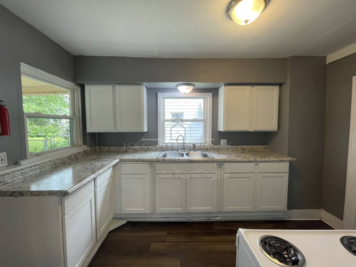 Apartment for rent at 730 Noble Ave, Akron, OH 44320