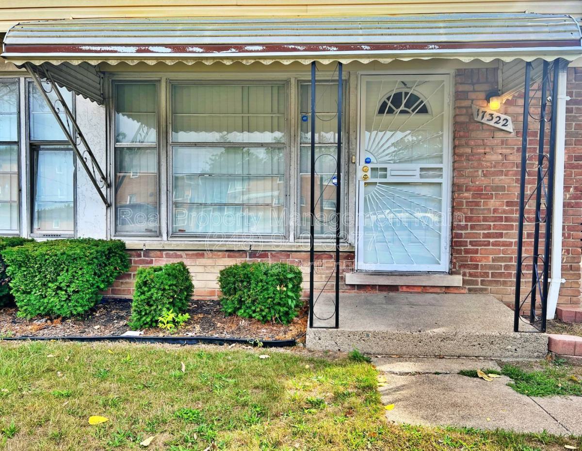 House for rent at 17322 Greenfield Rd, Detroit, MI 48235