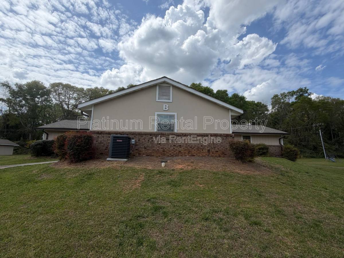Apartment for rent at 1492 Waverly Way #B-4, Monroe, GA 30656