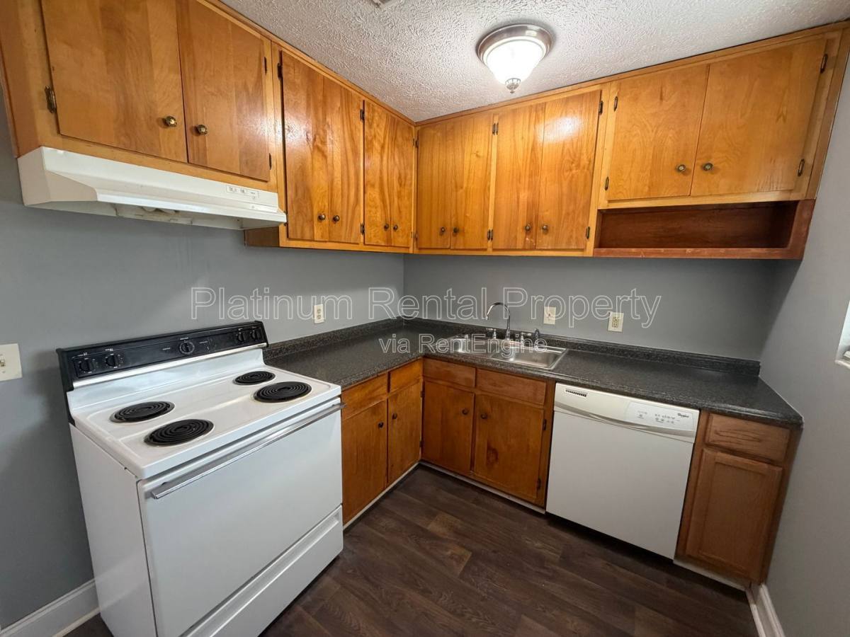 Apartment for rent at 1492 Waverly Way #B-4, Monroe, GA 30656