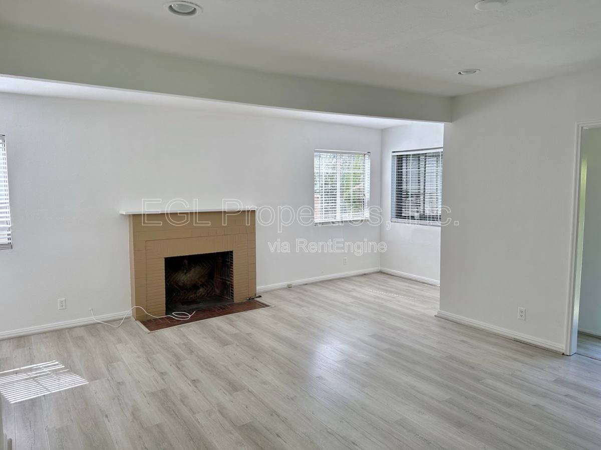 House for rent at 358 N San Vicente Blvd, Los Angeles, CA 90048