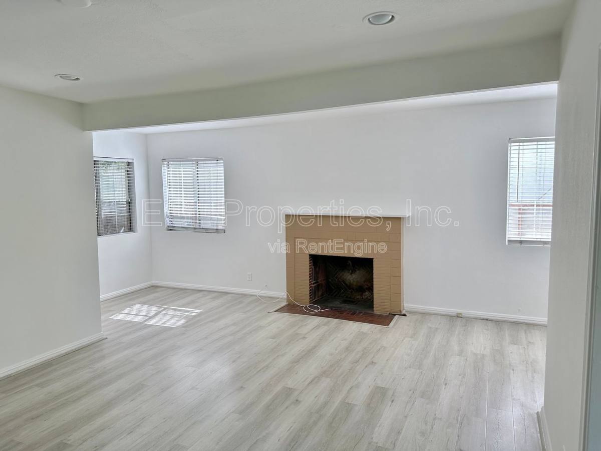 House for rent at 358 N San Vicente Blvd, Los Angeles, CA 90048