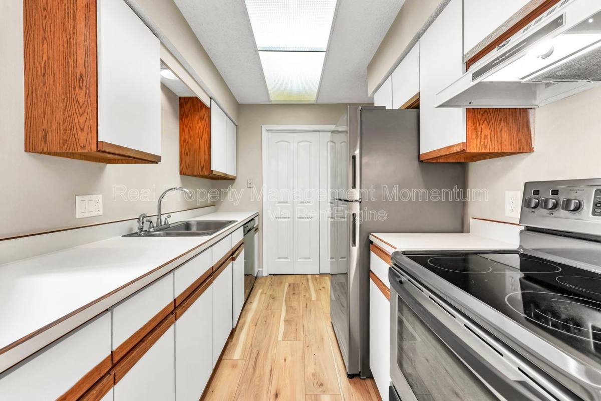 Condo for rent at 930 E Primrose St #A2, Springfield, MO 65807