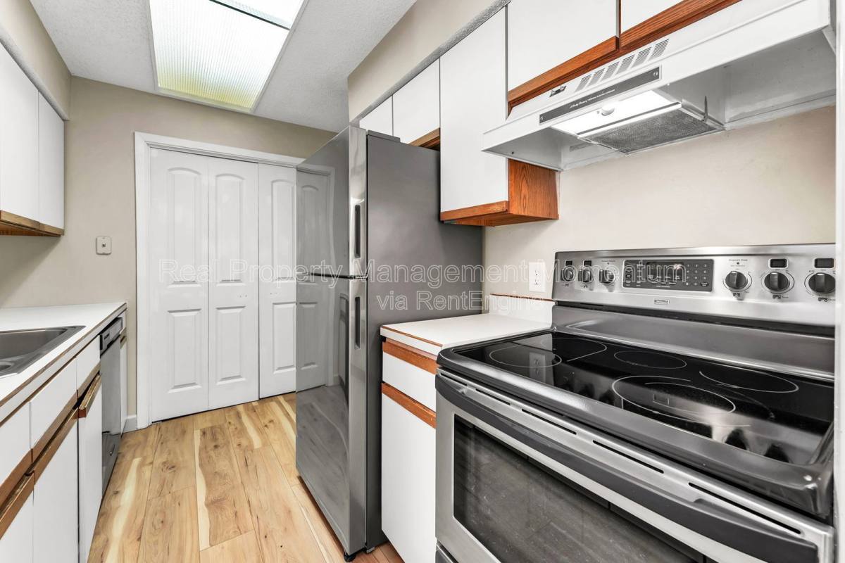Condo for rent at 930 E Primrose St #A2, Springfield, MO 65807