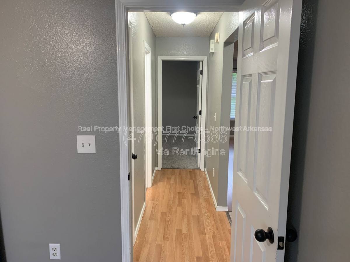 House for rent at 509 E Pinion St, Rogers, AR 72756