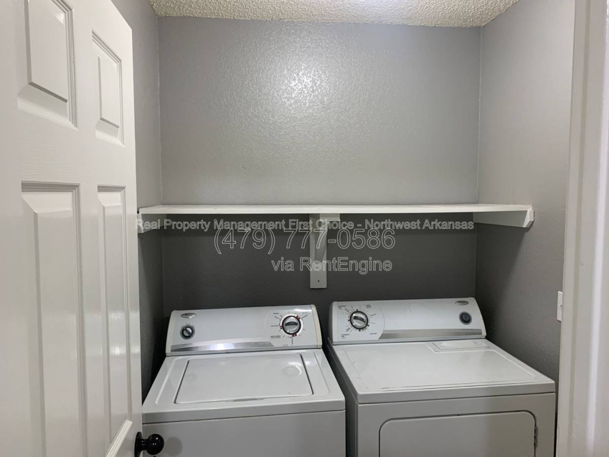 House for rent at 509 E Pinion St, Rogers, AR 72756