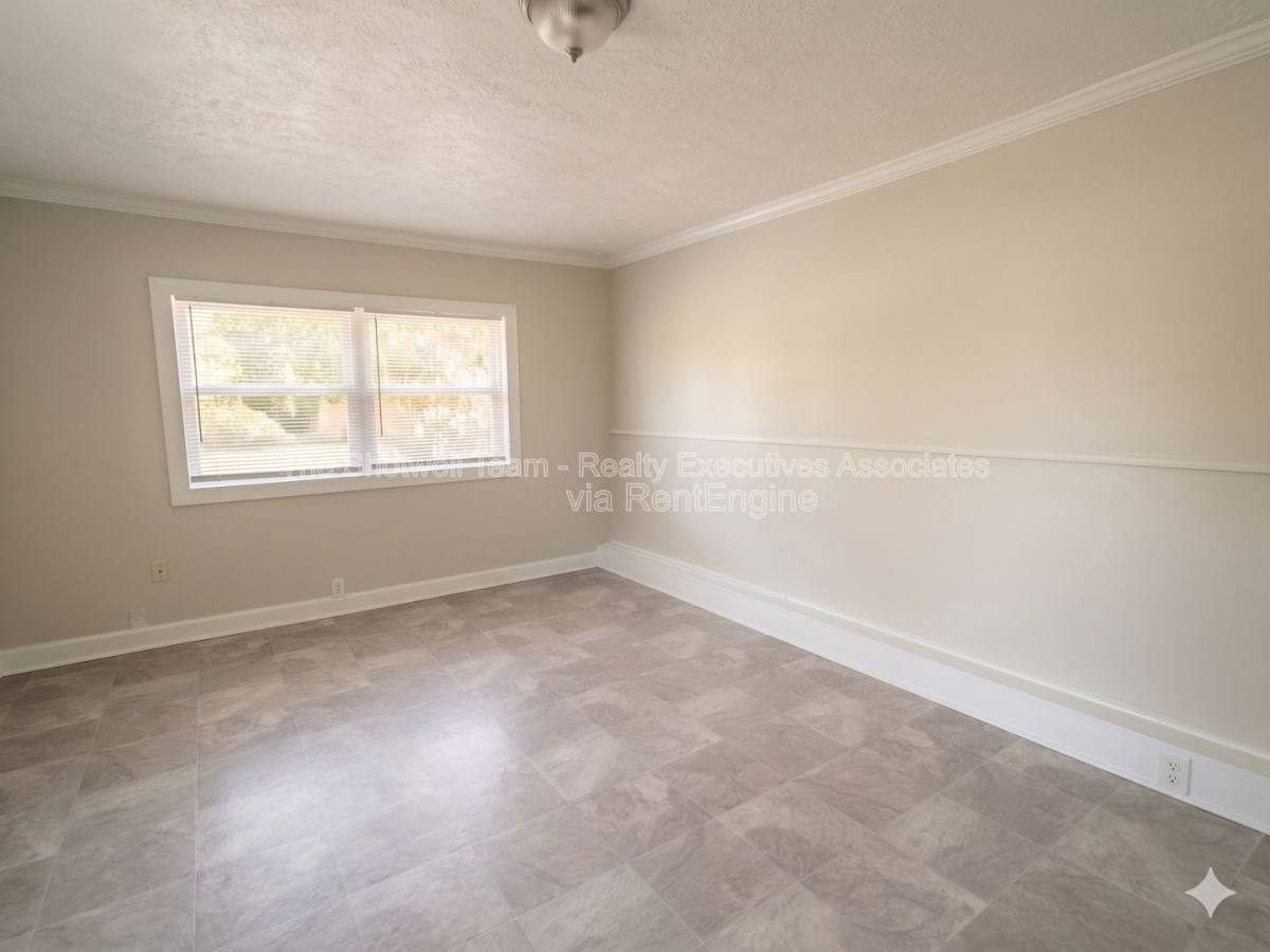 House for rent at 5705 Davida Rd NW, Knoxville, TN 37912