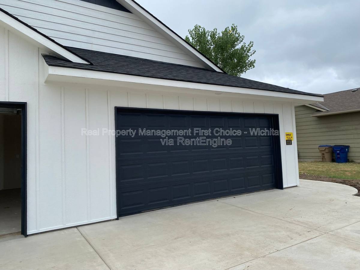 Townhouse for rent at 3318 W 45th St S, Wichita, KS 67217