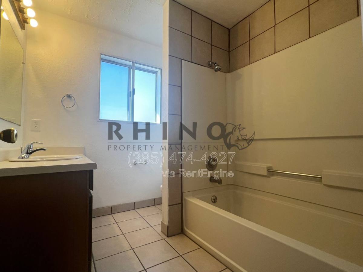 Townhouse for rent at 463 N 1465 W, Salt Lake City, UT 84116