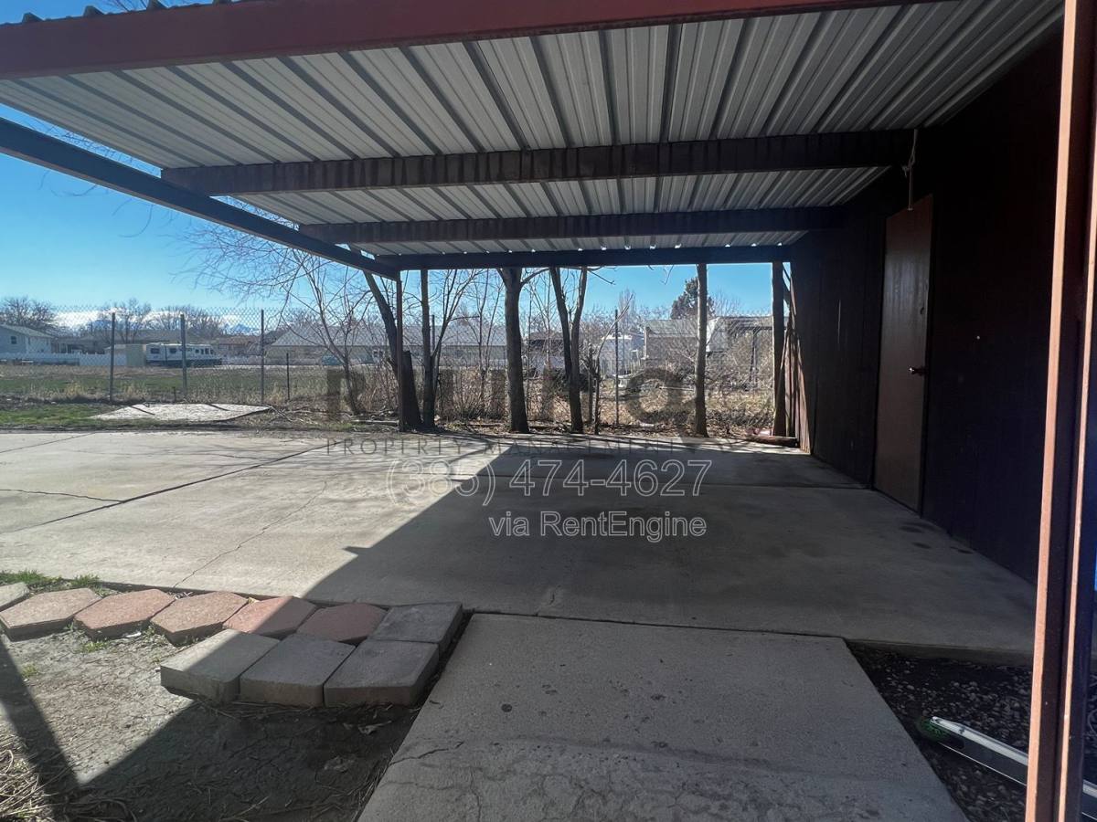 Townhouse for rent at 463 N 1465 W, Salt Lake City, UT 84116