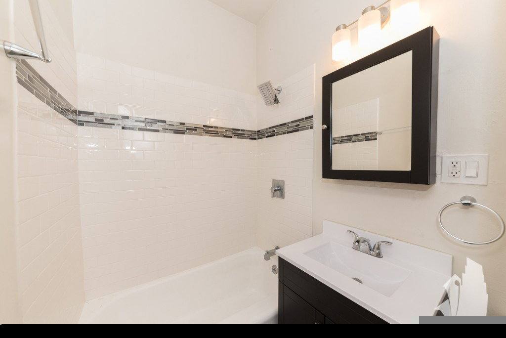 Apartment for rent at 3815 N Greenview Ave #W01, Chicago, IL 60613