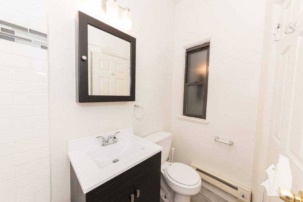 Apartment for rent at 3815 N Greenview Ave #W01, Chicago, IL 60613