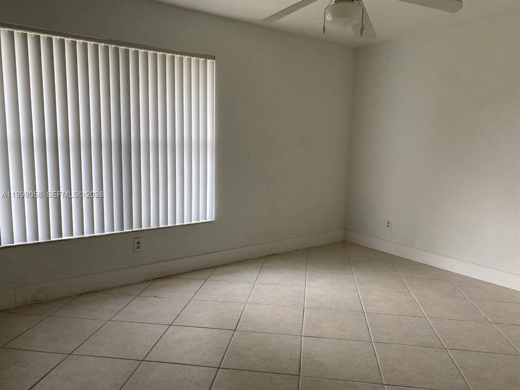 Townhouse for rent at 271 SE 8th St, Hallandale, FL 33009