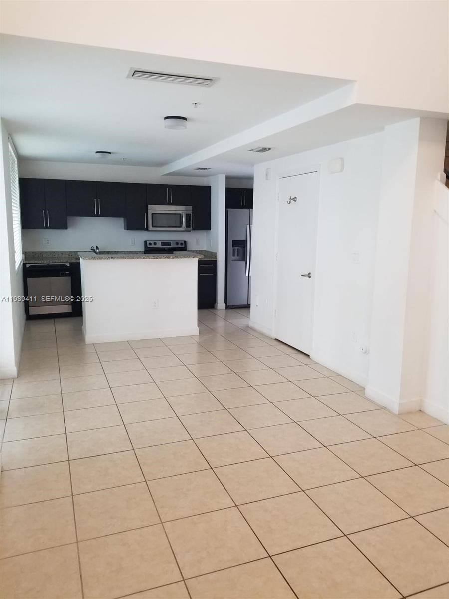 Townhouse for rent at 40 Calabria Ave #101, Miami, FL 33134