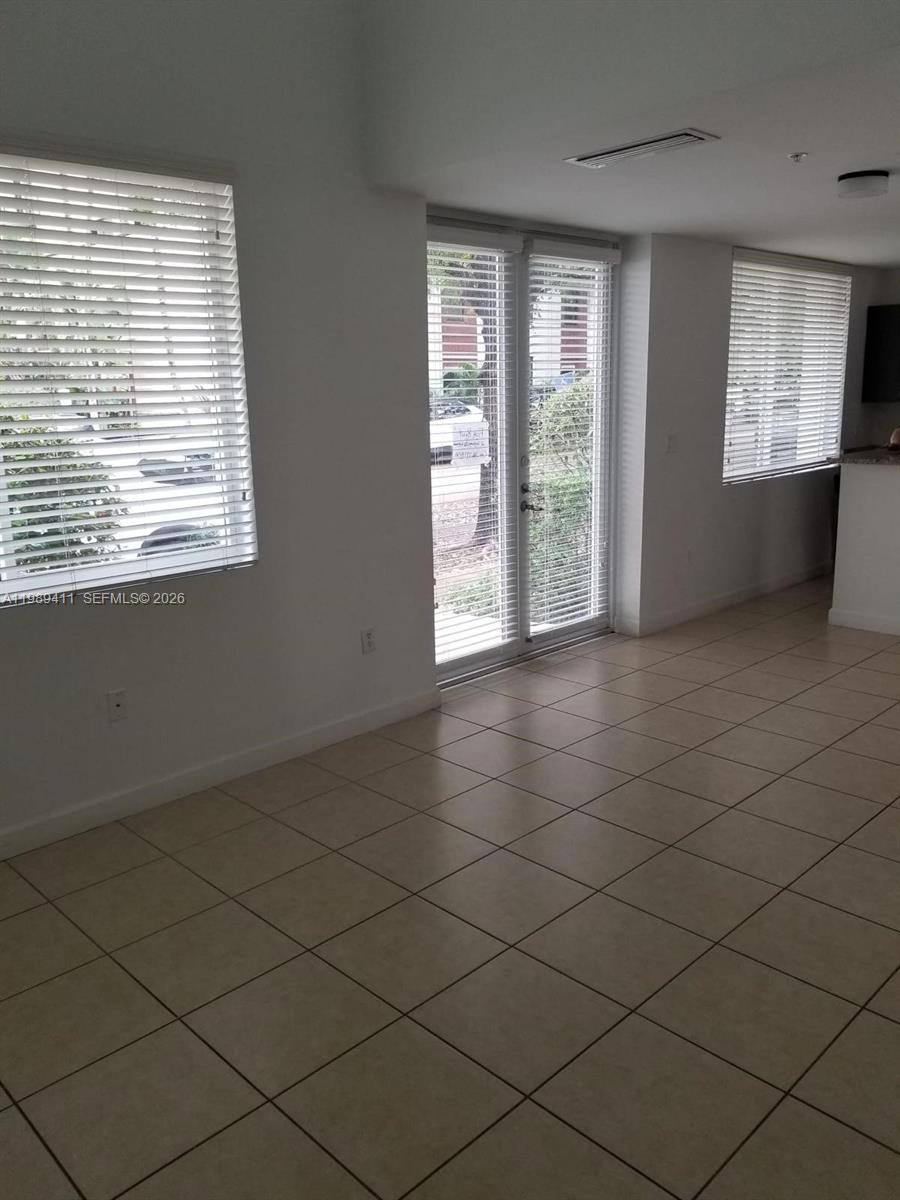 Townhouse for rent at 40 Calabria Ave #101, Miami, FL 33134